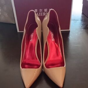 MAIERNISI Nude Patent Pointed-Toe Pumps